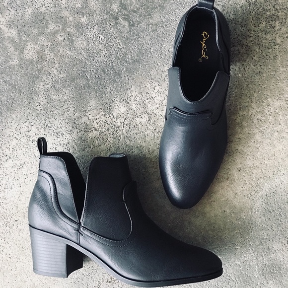 Qupid Topanga Black Slip On Western Bootie 9.5 9 - Picture 5 of 6